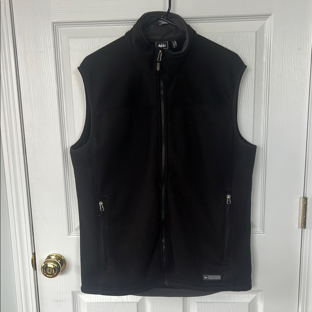 REI Men's Black Vest